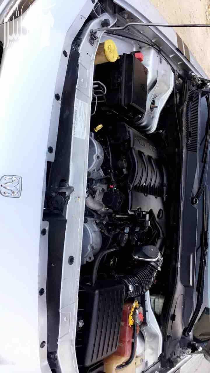 دوج تشارجر موديل 2008 محرك 6 سلندر 3500 فل الفل كت SRT كامل جنط 20 SRT طكم كوشوك وكاله قبل يومين مركبو ضمان سنه فتحه كرستال ٣ حركات كراسي جلد مدفيه شاشه كاميرا شاشات DVD GBS ضواو زينون أصلي مالك ثا...