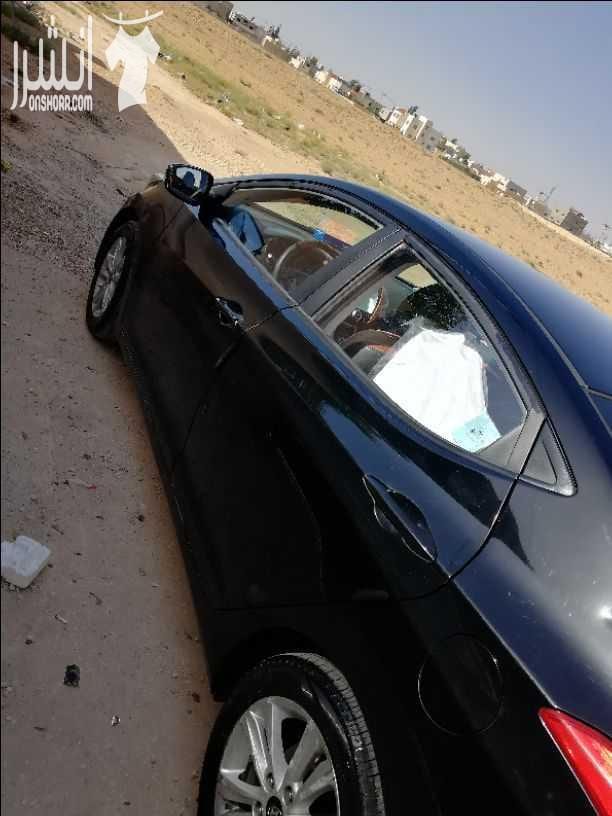 هيونداي افانتي 2011md فل عدا الفتحه ماشيه 277الف بحاجه الى دهان تجميلي مو ضروري السعر 10600قابل للتفاوض لجادين
