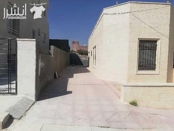الموقع منطقة زبود بالقرب من دار الدواء تبعد عن مرج الحمام مسافة 8 (منطقة هادئة) كم وعن بايكرز كافيه 5 كم
الفيلا 4واجهات حجر
( لم تسكن لغاية الان)
ومقامة على أرض مساحتها 511 متر مربع
ومساحة البناء...