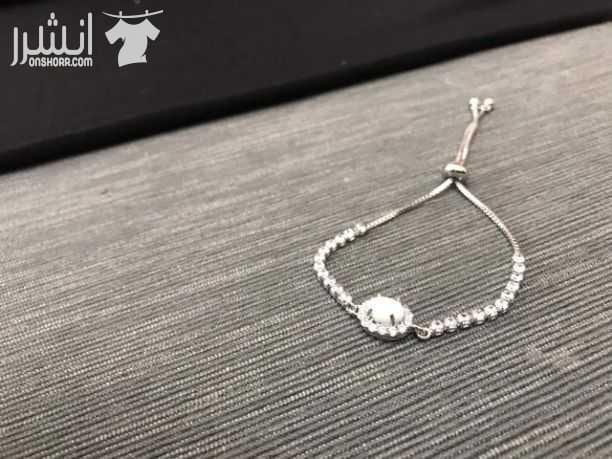 مجموعة من الاكسسوارات (حلق.. أساور... سناسيل)المميزه مطليه عيار ١٨ذهب وفضة وروديوم ومزين بحجاره الزيركون كفالة 3 سنوات ضد اللون اكسسوارات اصلية 100% ابتداءا من 5 دنانير . يوجد أكثر من 100 شكل