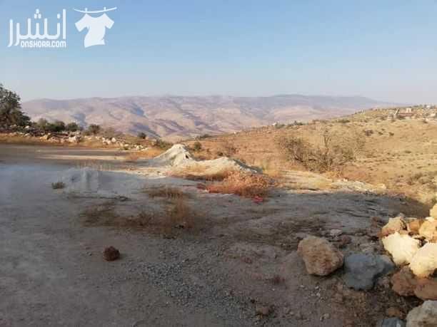 السلط_منطقة_الصبيحي أرض للبيع مساحتها 4 دونمات و500متر تصلح للمزرعه مميزة وكافة الخدمات متوفرة على شارعين وموقع هادئ جدا في منطقة مزارع #بسعر50الف_قابل_للتفاوض..