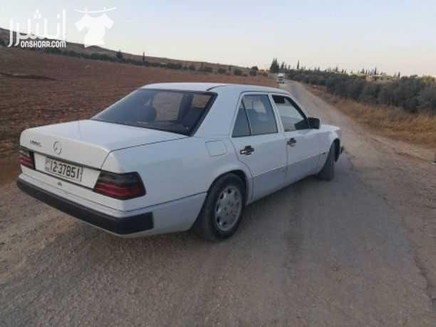 مرسيدس بطه بحالة ممتازة للبيع
ترخيص طويل
جير اوتوماتيك
زجاج امامي كهربا
زجاج ملون اصلي
ماتور 2300 cc قوي و اقتصادي
فتحة 3 حركات كهربا
الفحص مرفق مع الصور
للإستفسار و التواصل مع المالك مباشرة(07...