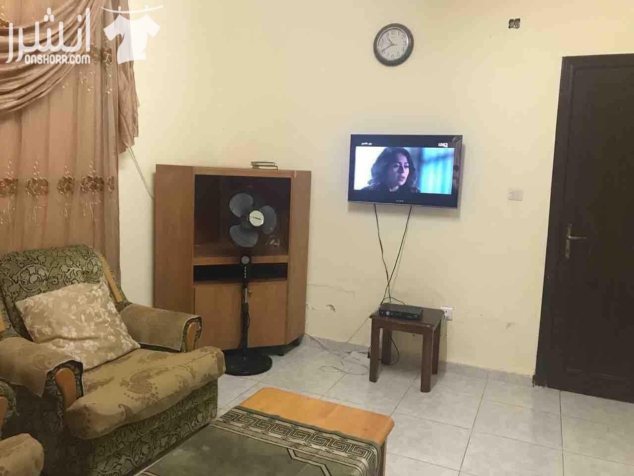 استديو أرضي مساحته سبعين متر .مدخل خارجي.شارع مصطفى ابو سويلم ،دوار التطبيقيه،خلف اتصالات اورانج. السعر مئتان دينار في الشهر قابل للتفاوض.0799895101