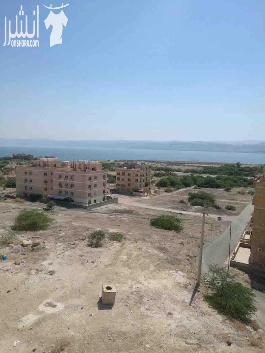 شاليه للبيع (للتواصل عن طريق الواتساب) 1.مطبخ راكب يوجد به شفاط 2.يوجد 3 برندات مطلات على البحر 3.خزائن في الحائط 4.غاز راكب داخل القرانيت ٥.بركة مسبح ٦.كراج ٧.تكيف ٨.مصعد ٩.عمر البناء ٨سنوات ١٠.المس...