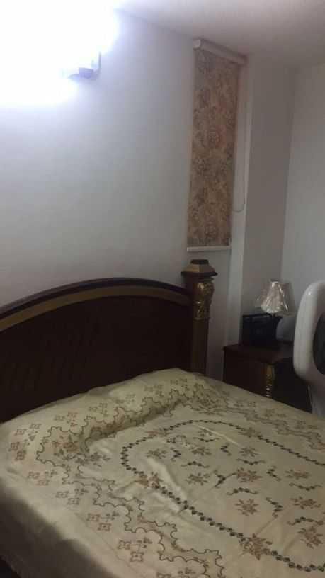 غرفة نوم اسره مصريه فخمه تفصيل للبيع بحال ممتاز بسعر ٥٠٠ دينار مع بردايه شباك وبرداية اباجور وكومدينه عدد ٢ من غير فرشة تخت مستعجل بداعي السفر هاتف رقم ٠٧٩٨٤٥٦٢٣٧