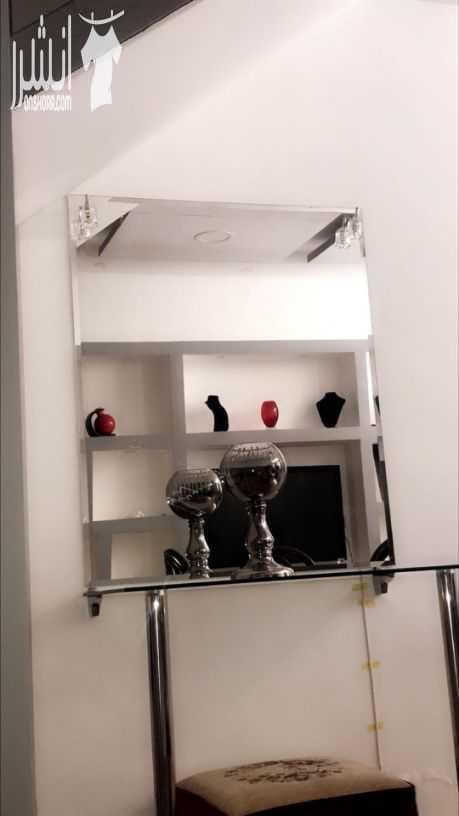 محل فساتين طابقين 70م للبيع مجهز بالكامل ديكور وأثاث و بضاعة(بدلات اعراس و خطبة و فساتين سهرة) للبيع بسبب عدم التفرغ بالقرب من الدوار السابع....قابل للتفاوض للجادين