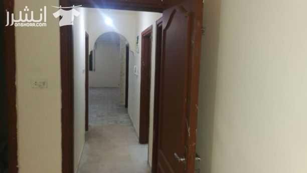 للبيع شقه في طبربور موقعها بين عريفه مول وعرجان مول طابق ثاني مساحتها 130 متر وعمرها 8 سنوات فيها مصعد وبسعر 48 الف دينار