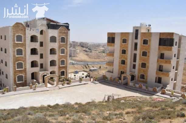 أهلا بكم في شركة باب عجلون للمشاريع الاسكانية.. تقدم لكم باب عجلون ، باقة مميزة من الشقق السكنية الفخمة وذات المواصفات العالية التي تلبي اذواقكم وطموحاتكم.. الميزات: 1: صيانة مجانية للشقق 3 سنوات...