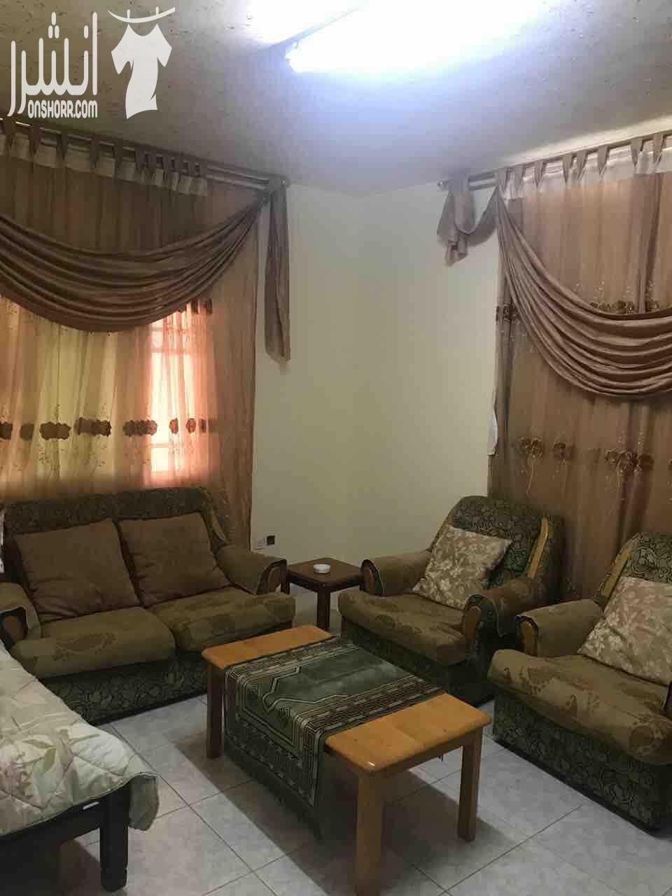 استديو أرضي مساحته سبعين متر .مدخل خارجي.شارع مصطفى ابو سويلم ،دوار التطبيقيه،خلف اتصالات اورانج. السعر مئتان دينار في الشهر قابل للتفاوض.0799895101