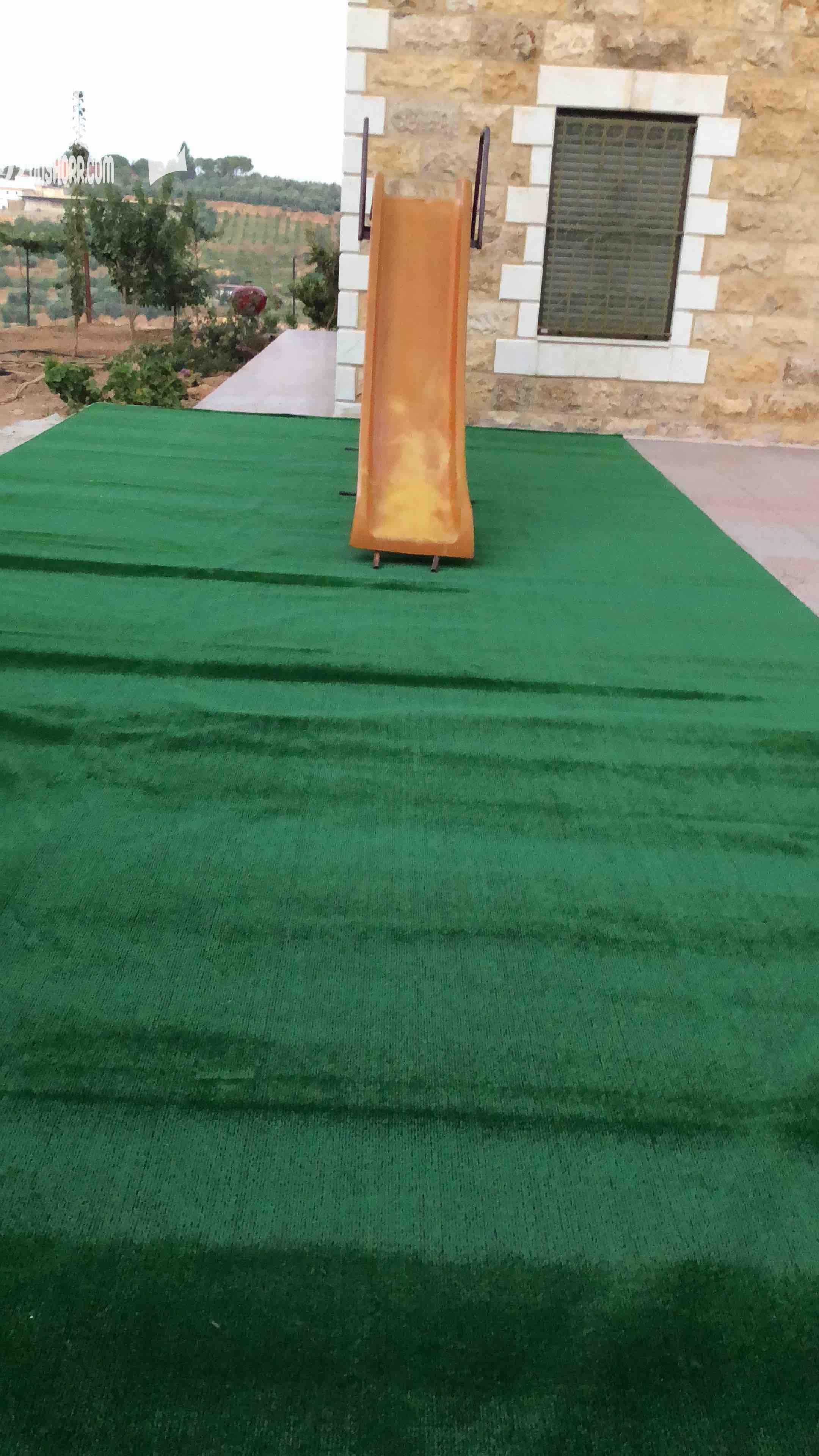مزرعة مميزة في جرش للايجار مبيت او بدون مبيت مسبح 8*4 مع اضاءة كرة سلة كرة طائرة قعدات خارجية برندات اطلالة مميزة اجواء مميزة للشوي مكان للزرب مكان للعب الاطفال اسعار حسب الايام