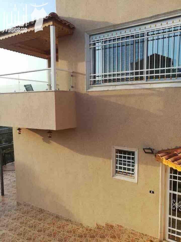 فرصة استثمارية لا تعوض سعر مغري جدا لا يصدق من المالك مباشرة شاليهات و شقق سكنية مميز جدا ذات اطلاله رائعه في أعلى جبال السلط - ******* المشروع الاول ## شقق سكنية فخمة جدا ذات اطلالة جميلة جدا مسا...