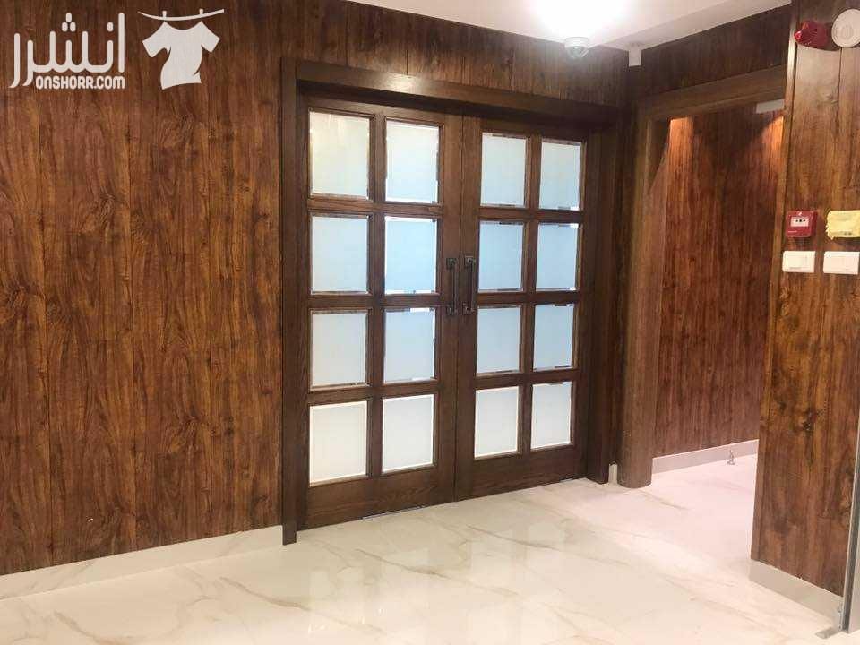 شركة اليسر للمقاولات الأنشائية .... * جميع اعمال الديكورات الداخلية والخارجية من تصميم خشب - تبليط - دهان - تركيب كرميد - جبس بورد - صيانة عامة - تركيب مقاطع الالمنيوم - تركيب حديد - تركيب ابواب - س...
