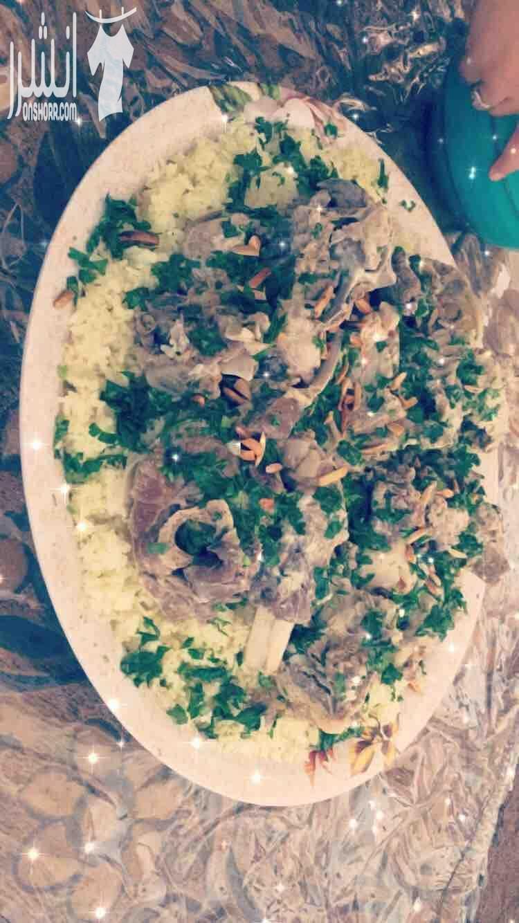 ام محمود لتواصي شغل بيت مرتب ونظيف منسف مندي اوزي مضغوط برياني قدرة كبسه مكبوس كرشات وكلو حسب الطلب وحتى حلويات متل كعك العيد سميد وطحين وغويبه لتواصل الاتصال على رقم هاتف0796762935 ولتشوفو الشغل...