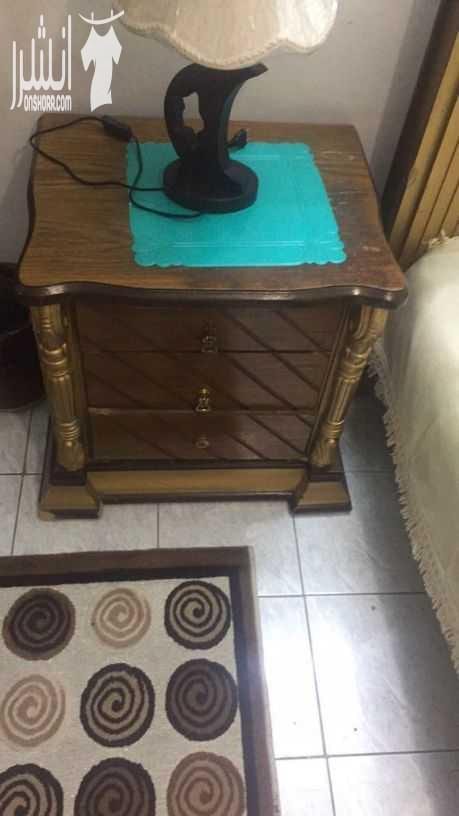 غرفة نوم اسره مصريه فخمه تفصيل للبيع بحال ممتاز بسعر ٥٠٠ دينار مع بردايه شباك وبرداية اباجور وكومدينه عدد ٢ من غير فرشة تخت مستعجل بداعي السفر هاتف رقم ٠٧٩٨٤٥٦٢٣٧