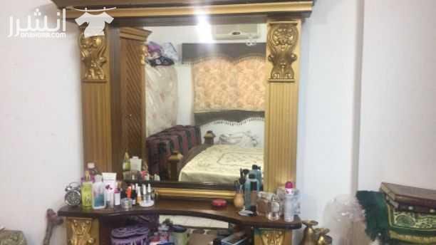 غرفة نوم اسره مصريه فخمه تفصيل للبيع بحال ممتاز بسعر ٥٠٠ دينار مع بردايه شباك وبرداية اباجور وكومدينه عدد ٢ من غير فرشة تخت مستعجل بداعي السفر هاتف رقم ٠٧٩٨٤٥٦٢٣٧