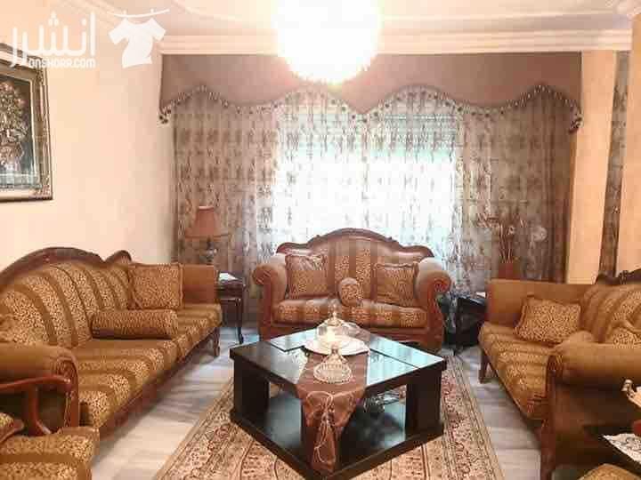 شقة للبيع في الجبيهة بالقرب من مدارس الإبداع التربوي تسوية غير مضغوطة مساحة ١٦٢ متر مربع تتكون من ٣ غرف نوم ٣ حمامات صالون كبيرة وغرفة معيشة كبيرة مطلخ راكب وتدفئة مركزية حديقة ٦٠ متر مربع باربكيو و...