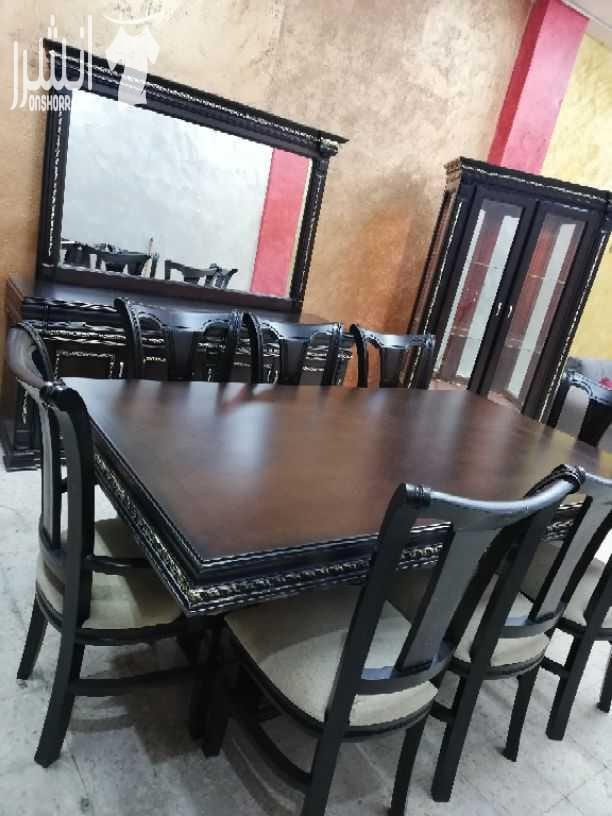 يا بلاششششش عرض نهاية الاسبوع وصعب تتكرر غرفة سفرة ملوكية تركيا من3 قطع( دينسوار وفضيه وطاولة 8 كراسي) مصنوعة من خشب زان البلوط مدهونه دهان بوليستر كلفت صاحبها 1800 دينار وانا عارضها بسعر اكثر من مغر...