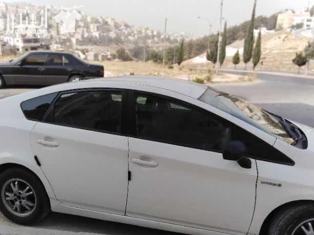 الصلاة على النبي سيارة بريوس2010 لون ابيض دهان جيد مكانيك جيد كوشوك جديد غرفة ممتازة بطارية جيده مكيف شغال 100% الفحص 3 دقات ع الراس ومضروب ومصلح. للاستفسار: 0780532535.