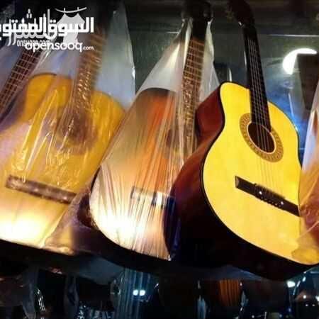 لبيع الجيتارات والعود
الحجم العادي الكبير
سعر الجيتار مع شنته وريشة 27
سعر العود مع شنته وريشة 45
جميع الالوان متوفره
التوصيل مجاني داخل عمان لا يوجد توصيل خارج عمان وشكرا
للحجز و الاستفسار : 0790...
