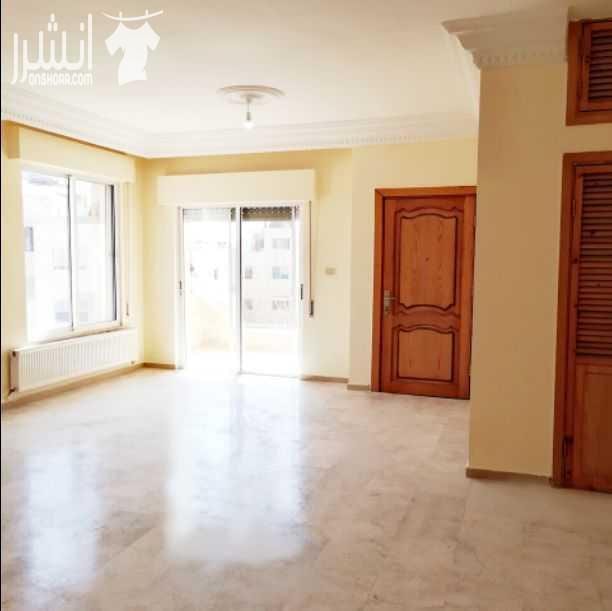 للايجار ط3
بالقرب من حلويات مشوار في "الدوار السابع"
مساحة 200
صالون حرف L مع سفرة / معيشه / مطبخ / 3نوم وحده ماستر/ 3حمامات / غرفة خادمه/ 2 برنده/كراج خاص/ مخزن خاص / مصعد / بويلر شيبايه...
