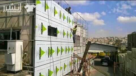 الخطاط ابوشقره لصناعة اللوحات الإعلانية تنفيذ جميع انواع الارمات الكوبوند سيكوريت فلكس بانر ستيكرز لوحات جاريه لوحات روف توب وكل ما يلزم الاعلانات ....لسنا الوحيدون ...ولكن للتميز عنوان ..0776213020...