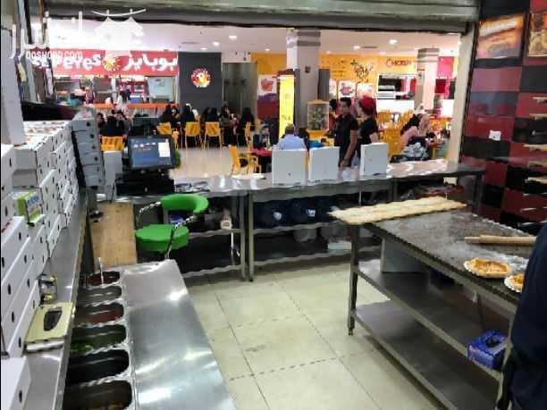 مطعم معجنات(صباحو) بالاستقلال مول للبيع فرن حجري كامل المعدات كاش ريجستر ٣ موظفين ايجار شهري ١٠٠٠ دينار فقط