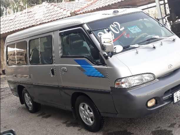باص H100 حرة جديد فحص كامل 7 جيد ديزل اصلي ماتور2700BB التكييف حامي بارد شغال 100% لمتد كراسي وكالة الغرفة جديدة مسجل كوري الاصلي جنط النجمة كوشوك جديد طقم اكسسوارت كامل ترخيص سنة كامله والصلاة ع...