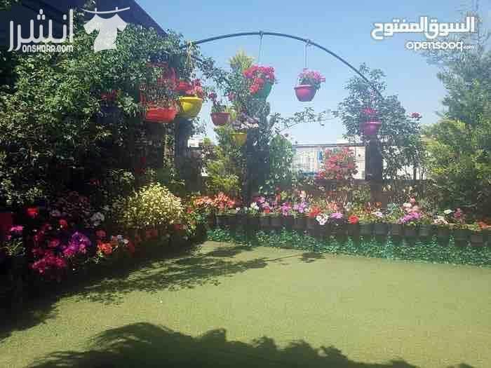 شقه مفروشه في دير غبار ٢٣٠ م طابق ثالث روف ١٢٠ م شبه فيلا فخمه جدا بسعر ٢٣٠ الف مع العفش ٠٧٩٦٦٠٠١٤٠