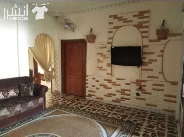 منزل طابقين للبيع في محافظة الزرقاء قرب دوار الحاووز شارع الاندلس الشقة الأولى تتكون من غرفتين وصالون وحمامين ومطبخ ومخرجين الطابق الثاني يتكون من 3 غرف وصالون وحمام ومطبخ وبلكونتين شمع الطابق الثالث...