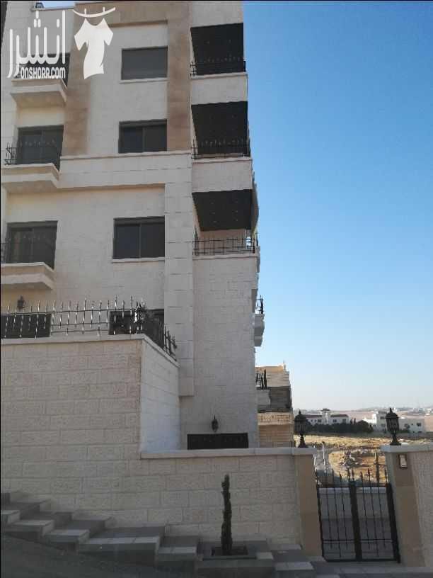 شقق للبيع مساحات 180متر 3غرف نوم و3حمامات ومطبخ وصالون ومعيشه وعندنا كمان 4غرف نوم وصالون ومعيشه ومطبخ يوجد تسويات وطوابق أرضى وأول وتلت وشقه في التاني عمر البناء 11شهرلسه جديده انا الحارس احمد لأي اس...