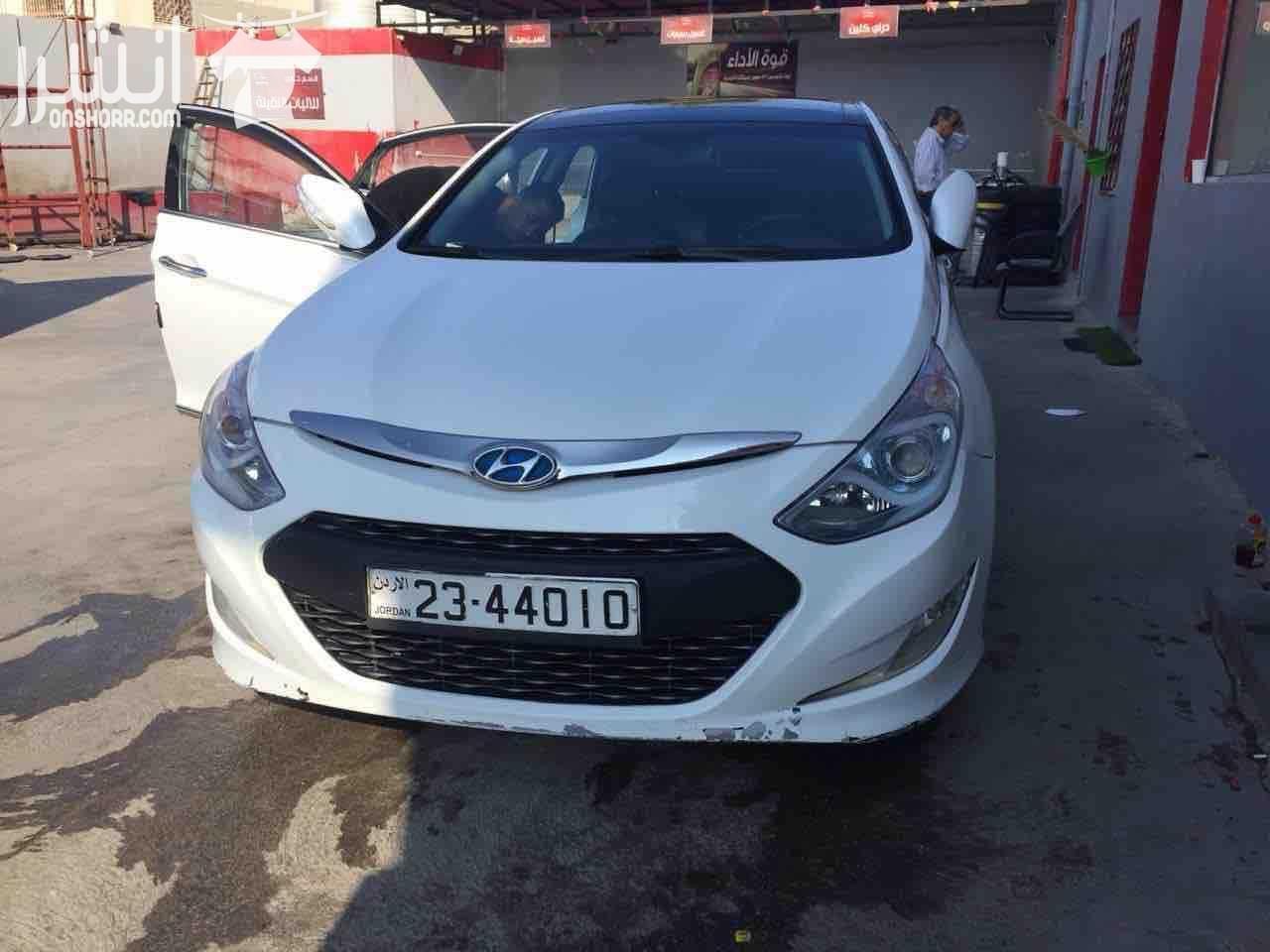 سوناتا كوري هايبريد 2012-من مالكها ماتور 2000 CC قوي و اقتصادي لون سلفر ميتاليك جنط 17 اصلي مميز فئة الرويال برستيج ( فل الفل) فرش جلد أسود كراسي امامية كهرباء ذاكرة كرسي عدد 2 كراس أمامية مدفية و...