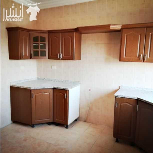 للايجار ط3
بالقرب من حلويات مشوار في "الدوار السابع"
مساحة 200
صالون حرف L مع سفرة / معيشه / مطبخ / 3نوم وحده ماستر/ 3حمامات / غرفة خادمه/ 2 برنده/كراج خاص/ مخزن خاص / مصعد / بويلر شيبايه...
