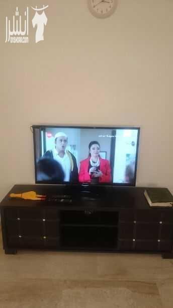 شقة مفروشة للاجار السنوي في منطقة الجبيهة بجانب اكاديمية الرواد قريبة من الجامعة التطبيقية والجامعة الاردنية 3 غرف نوم صالة وصالون وبرندة 3 حمامات موبايل 0795504131