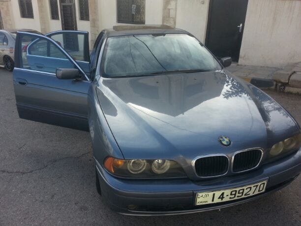 بي ام دبليو 520i موديل 2003 أعلى صنف ماتور 2000cc مسكر فل انجكشن اقتصادي جدا بمشي في التنكه 180 190 لون مميز ازرق بحري السياره مش محوله
فحص 3 جييييد واحد قصعه
ترخيص طويل فل اضافات جير تب ترونك فتحة...