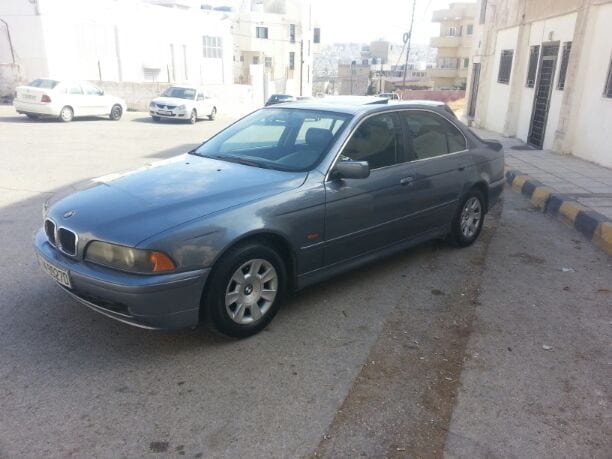 بي ام دبليو 520i موديل 2003 أعلى صنف ماتور 2000cc مسكر فل انجكشن اقتصادي جدا بمشي في التنكه 180 190 لون مميز ازرق بحري السياره مش محوله
فحص 3 جييييد واحد قصعه
ترخيص طويل فل اضافات جير تب ترونك فتحة...