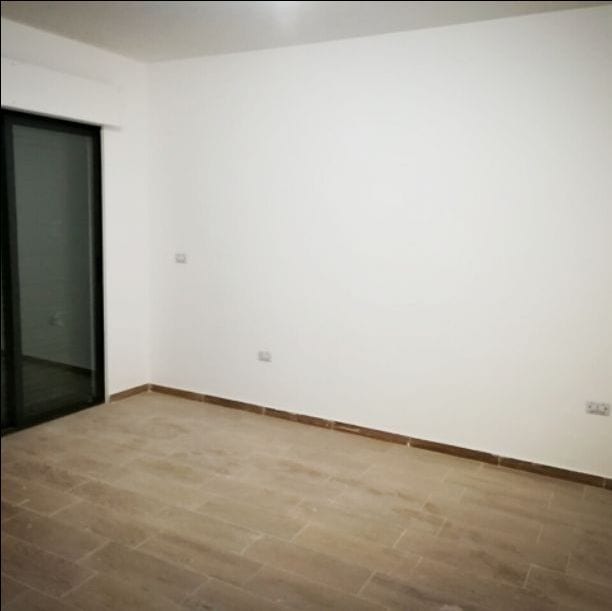 شركة قلب الدار للاسكان
الشقه الذكية بسعر الشقه العادية
استخدام طوب الثرموستون وهو عازل للحراره والصوت و الرطوبه
واستخدام الخلايا الشمسية لتزويد البيت والتكييف المركزي بالطاقه الكهربائية
الحلم صار حقي...