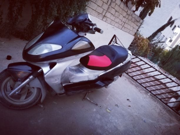 سكوتر الشبح للبيع ٣٥٠ قابل للتفتز١
السكوتر وكاله كل اشي فيه شغال بطاريت مرسيدس جديده راكبه عليه كرسي منجد جديد دهان جديد ماتور ما شالله عليه يشيل ٤ اشخاص ١٥٠ cc السكوتر فلت
مبيرح طالع فيها خشيت بجورت...