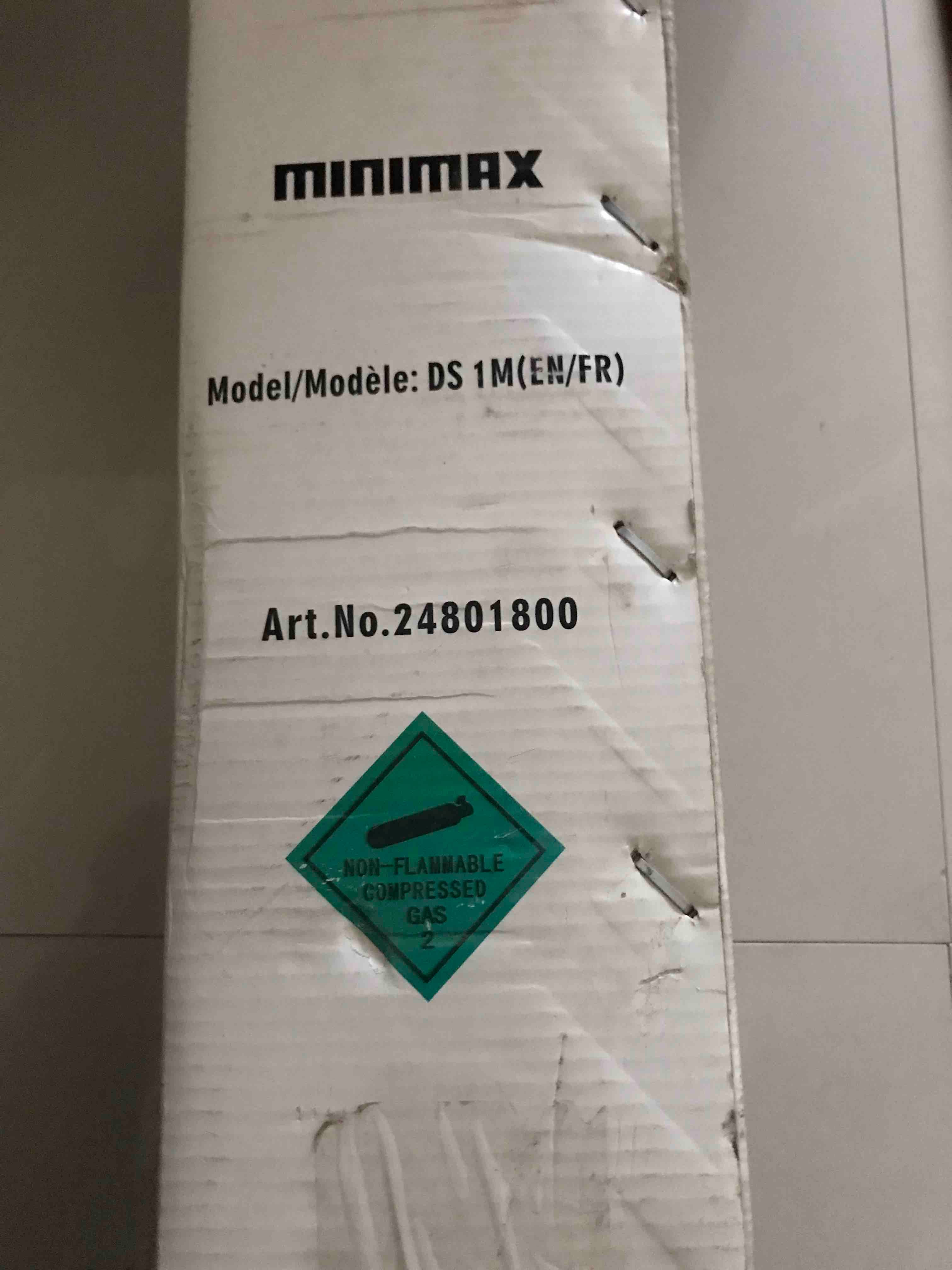 طفاية حريق ألماني للسيارات Minimax
جديدة للبيع مع قاعدة تثبيت أسفل الكرسي او في الصندوق الخلفي
لا تستهينوا بالطافية والله انها ضرورية في كل سيارة
١ لتر