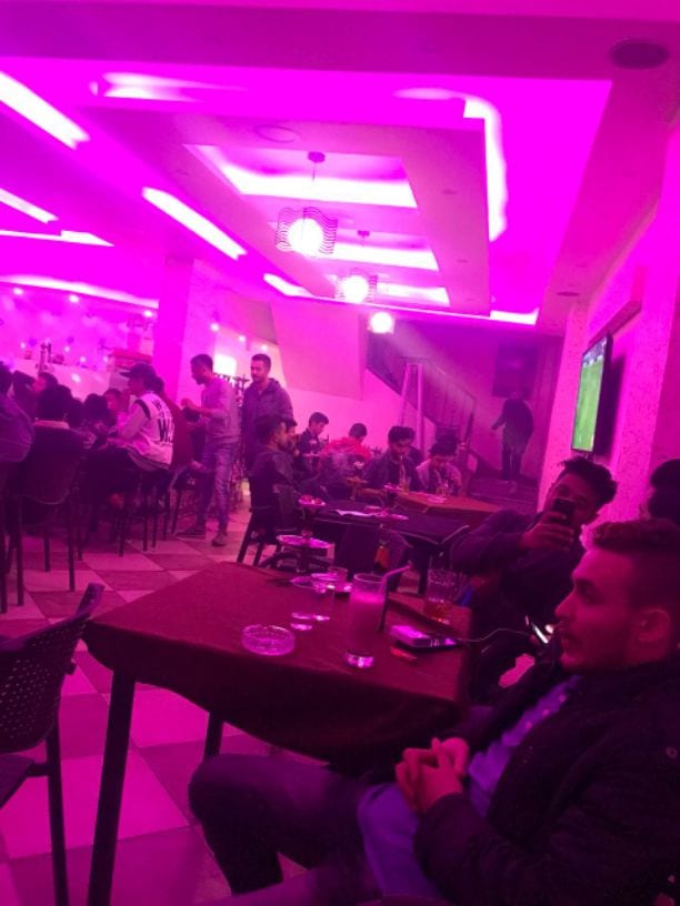 مقهى فخم للبيع بداعي عدم التفرغ ...وبسعر مغري ...
المواصفات ...
واجهتين مع الطابق الثاني ...حمامات وطاولات وكراسي وشاشات ومجهز كامل ادفع واستلم واشتغل والله يباركلك ومدفوع الاجرة لغاية 1/1/2019...ب...