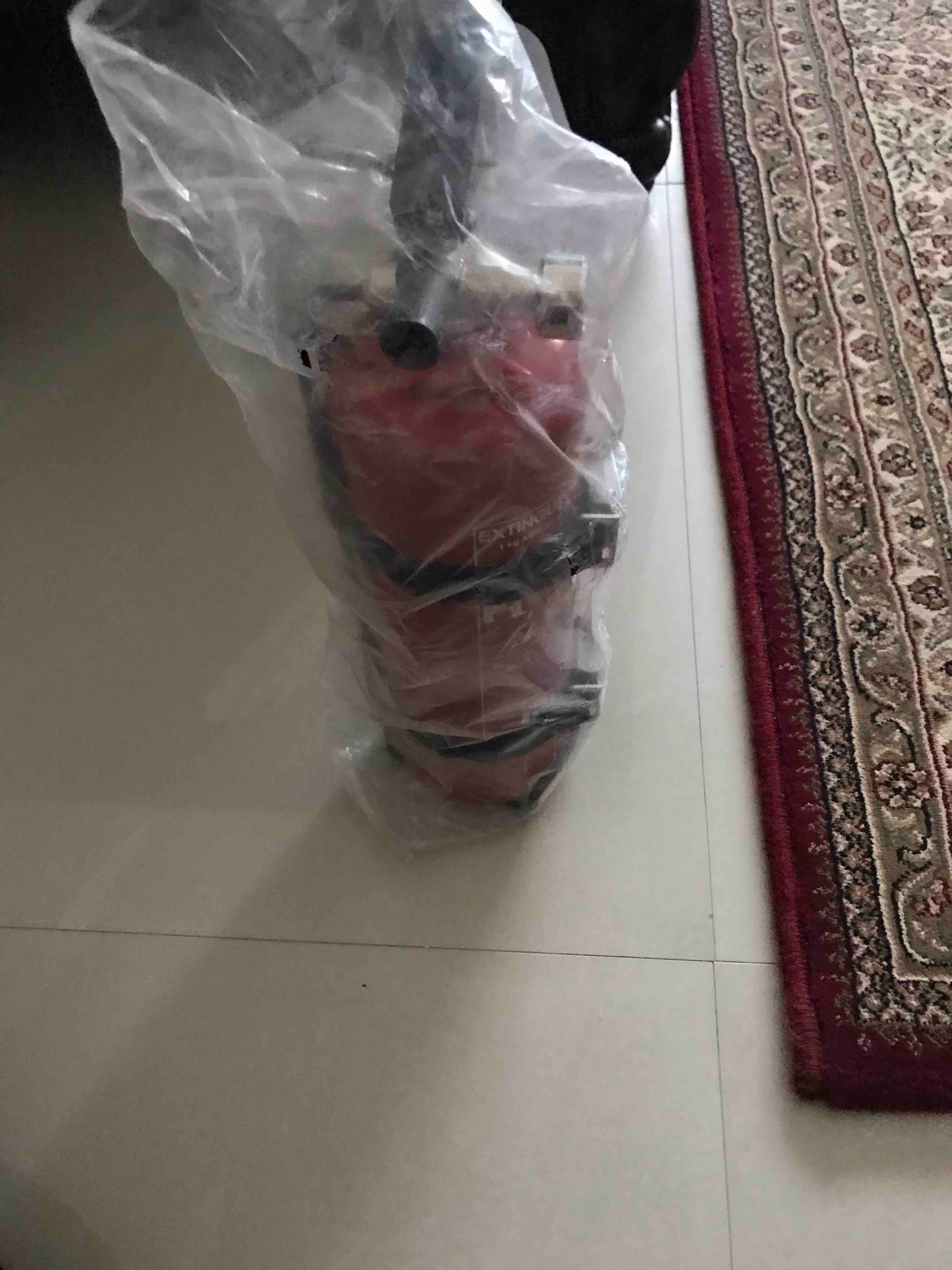 طفاية حريق ألماني للسيارات Minimax
جديدة للبيع مع قاعدة تثبيت أسفل الكرسي او في الصندوق الخلفي
لا تستهينوا بالطافية والله انها ضرورية في كل سيارة
١ لتر