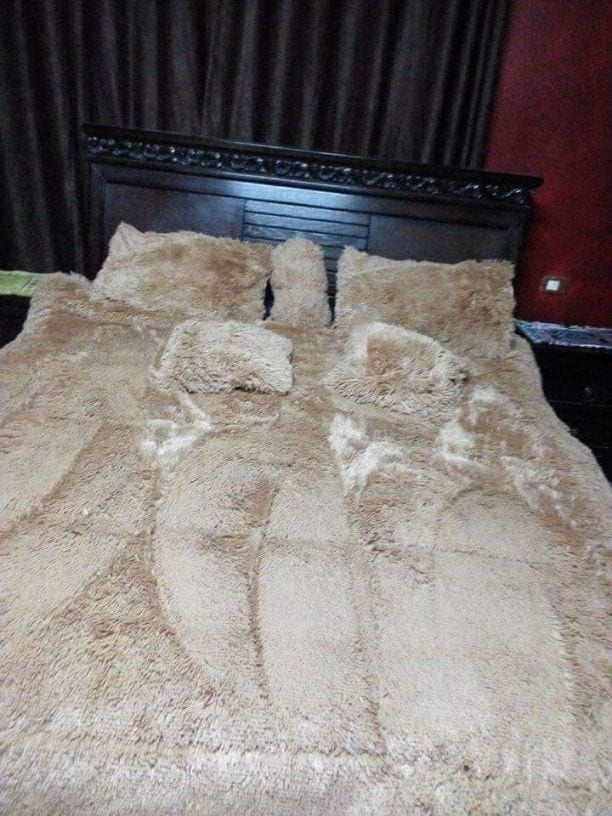 مسابل فرو ٧ قطع وجهين فرو محشي بولسترين تقيل وبدفي المجوز 27 والمفرد١٧ وفي توصيل لكل المملكة الأردنية ?
