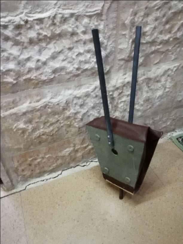 اكسسوارات فير بليس صناعة اردنية
يتكون الطقم من 3 قطع
منصب + شبك + حمالة اكسسوارات
السعر :50 دينار
+5 دينار لاضافة صينية السكن
+8 ذينار لاضافة شواية قطعتين
+3 دينار التوصيل الي المناطق التالية
مرج ال...