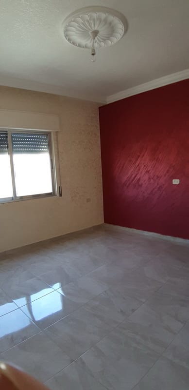 البيادر موقع رائع سكنى استثمارى شقة للبيع من المالك مباشرة طابق ثانى 80م مع مصعد 2نوم 2حمام صالون مطبخ راكب كراج دهانات تطبيع سوبر ديلوكس بناء 3سنوات بحالة الجديد للبيع من المالك مباشرة بسعر 39ألف نه...