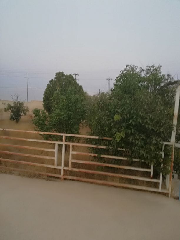 فيلا للبيع طريق المطار
فيلا للبيع مكونه من طابقين كل طابق 350 متر بركه سباحه تدفئه اباجورات حمايه
مساحه الارض ثلاث دونمات 750 متر
كراجات سيارات جلسات مميزه منطقه هادئه قرب الخدمات الموقع اراضي جنوب عم...