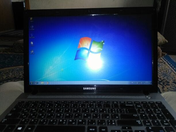 لاب توب سامسونج شبه وكالة
المعالج intel celeron
مدخل HDMI
الرام Ram 3 GB
كرت الشاشة 1 GB
هاردسك 320 GB
البطارية ممتازه جدا تقريبا 4 ساعات
مدخل USB 2 عدد 3
الشاشة 15.6
مدخل كارد ريدر
الجهاز...
