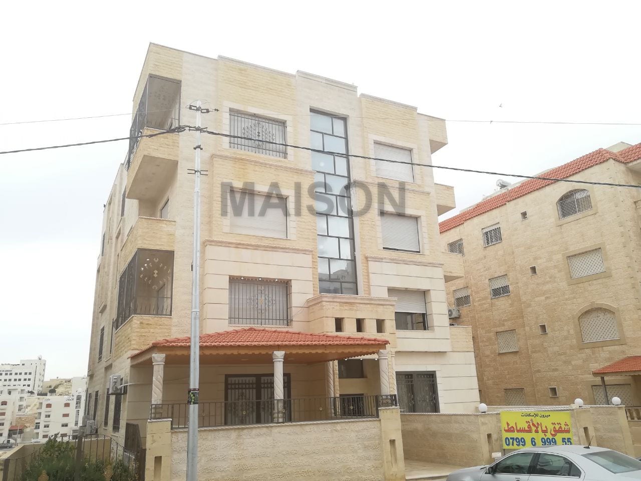 اخر شقة بالاسكان ((بسعر مميز))و بتشطيب فندقي فاخر بأجمل مناطق شفا بدران
((بالقرب من جامعة العلوم التطبيقية))
ومن المالك مباشرة مساحة ١٥٠م???
الاقساط((50% دفعة اولى والباقي اقساط على 3 سنوات من العقد)...