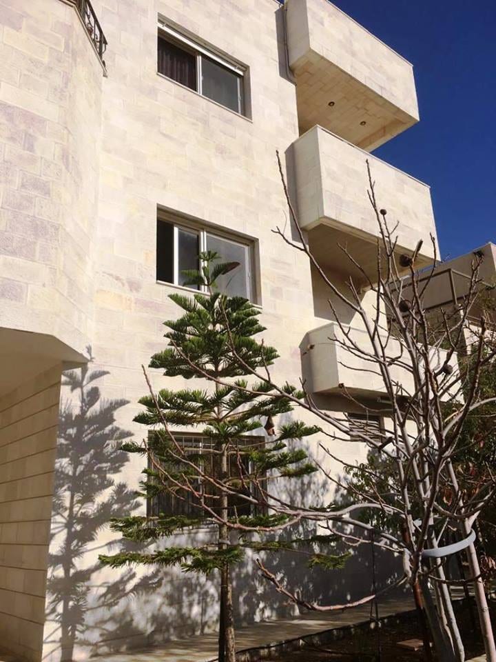 ? فيلا بإطلاله رائعة على جبال فلسطين بالمواصفات التالية:
السعر 420 ألف دينار أردني قابل للتفاوض. للاستفسار الاتصال أو واتساب: 00962796332169
✅ثلاثة طوابق في مرج الحمام / تبعد 15دقيقة عن الدوار السا...