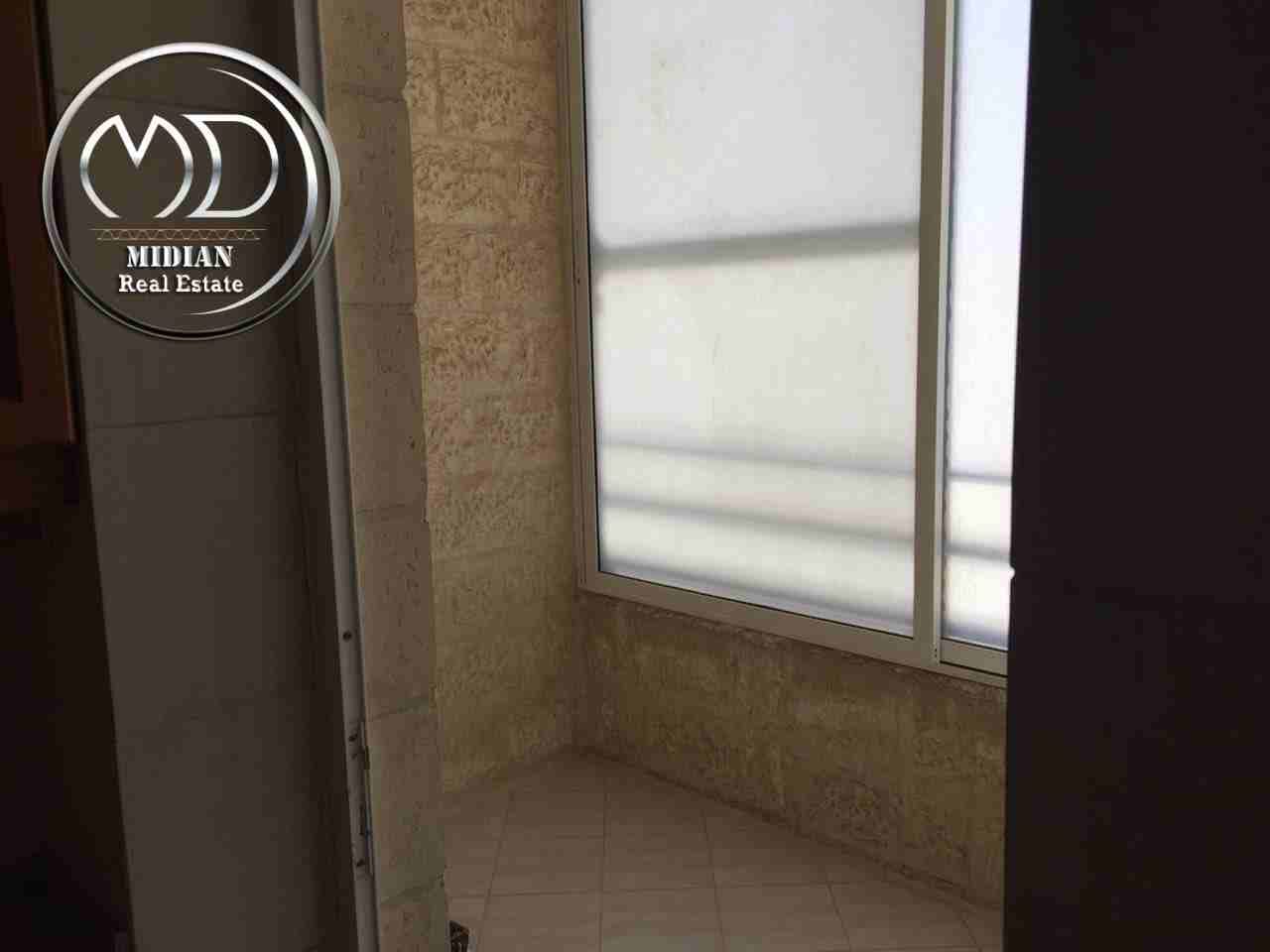 شقه طابقيه - فرغه للايجار عبدون - قرب السفارة الاميركية
لا تنسَ أنك شاهدت هذا الإعلان في عنكبوت
ق...