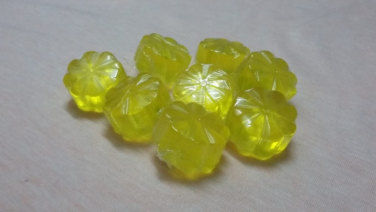 صناعات يدويه
لا تنسَ أنك شاهدت هذا الإعلان في عنكبوت
حروف مزينه و صابون معطر و اطواق بنات وبك...