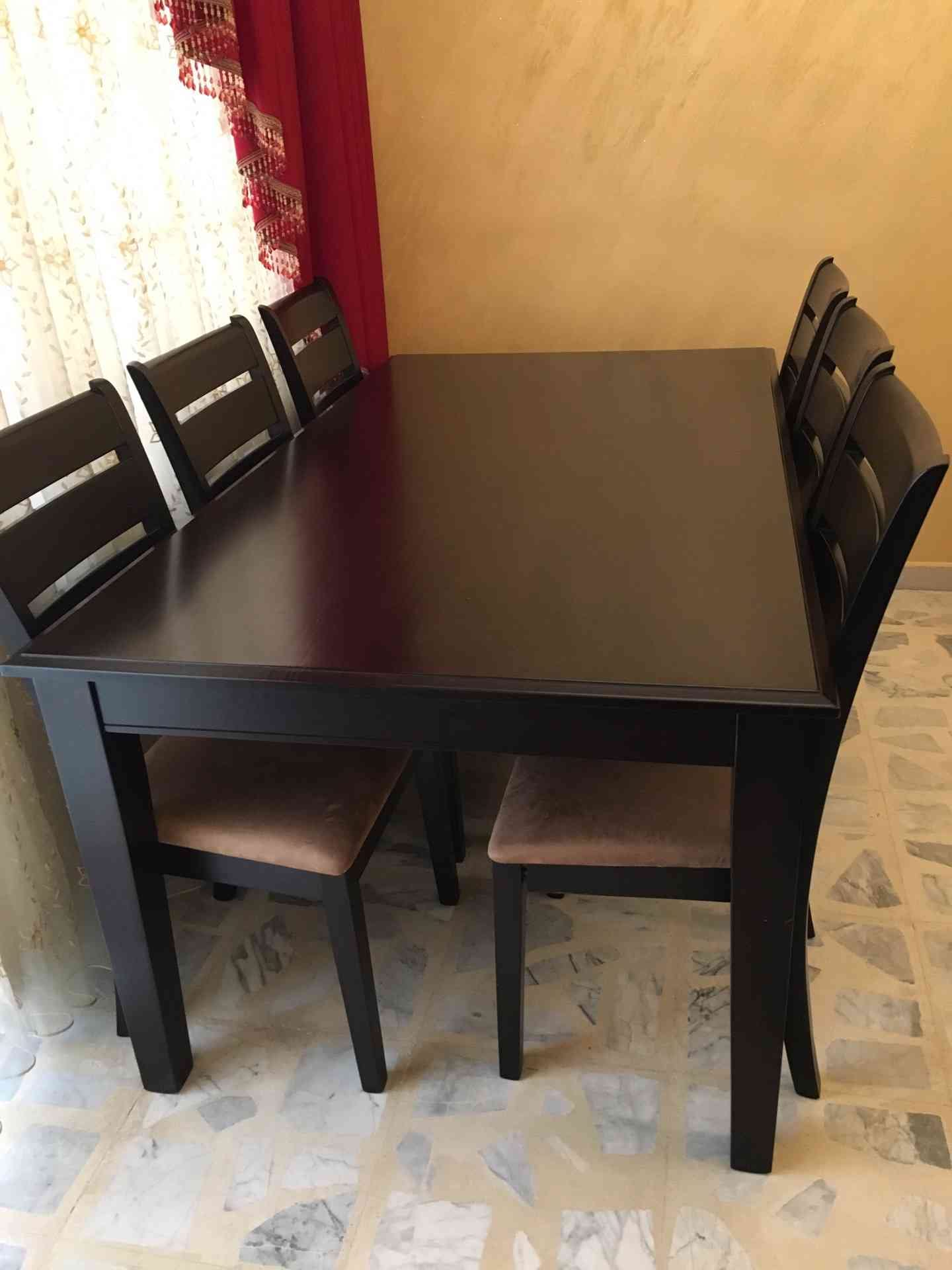 طاولة سفره
لا تنسَ أنك شاهدت هذا الإعلان في عنكبوت
طاولة سفره مع ست كراسي من هوم سنتر استعمال...